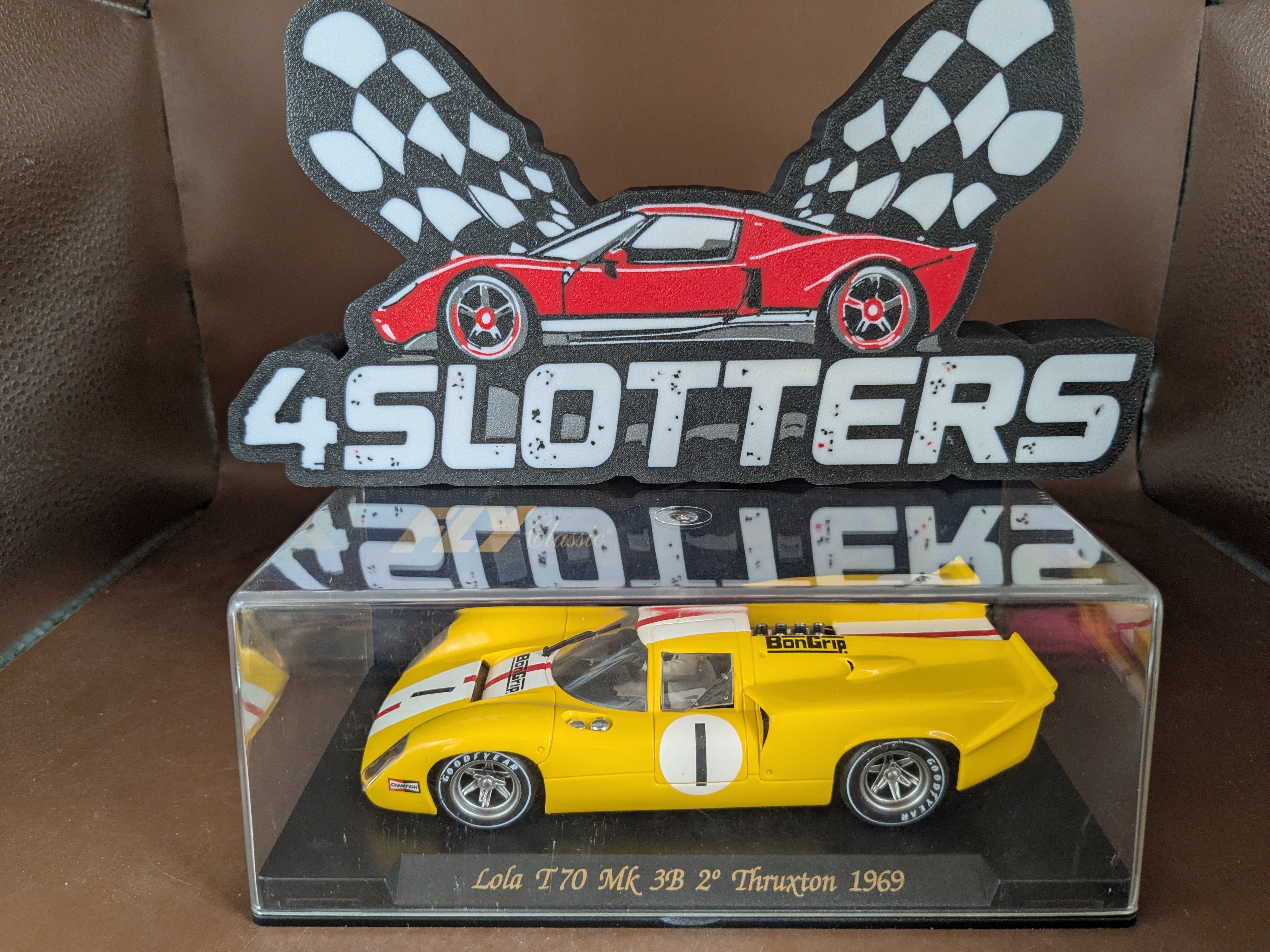 Fly Lola T70 MK3B #1 Amarillo 2e Thruxton 1969
