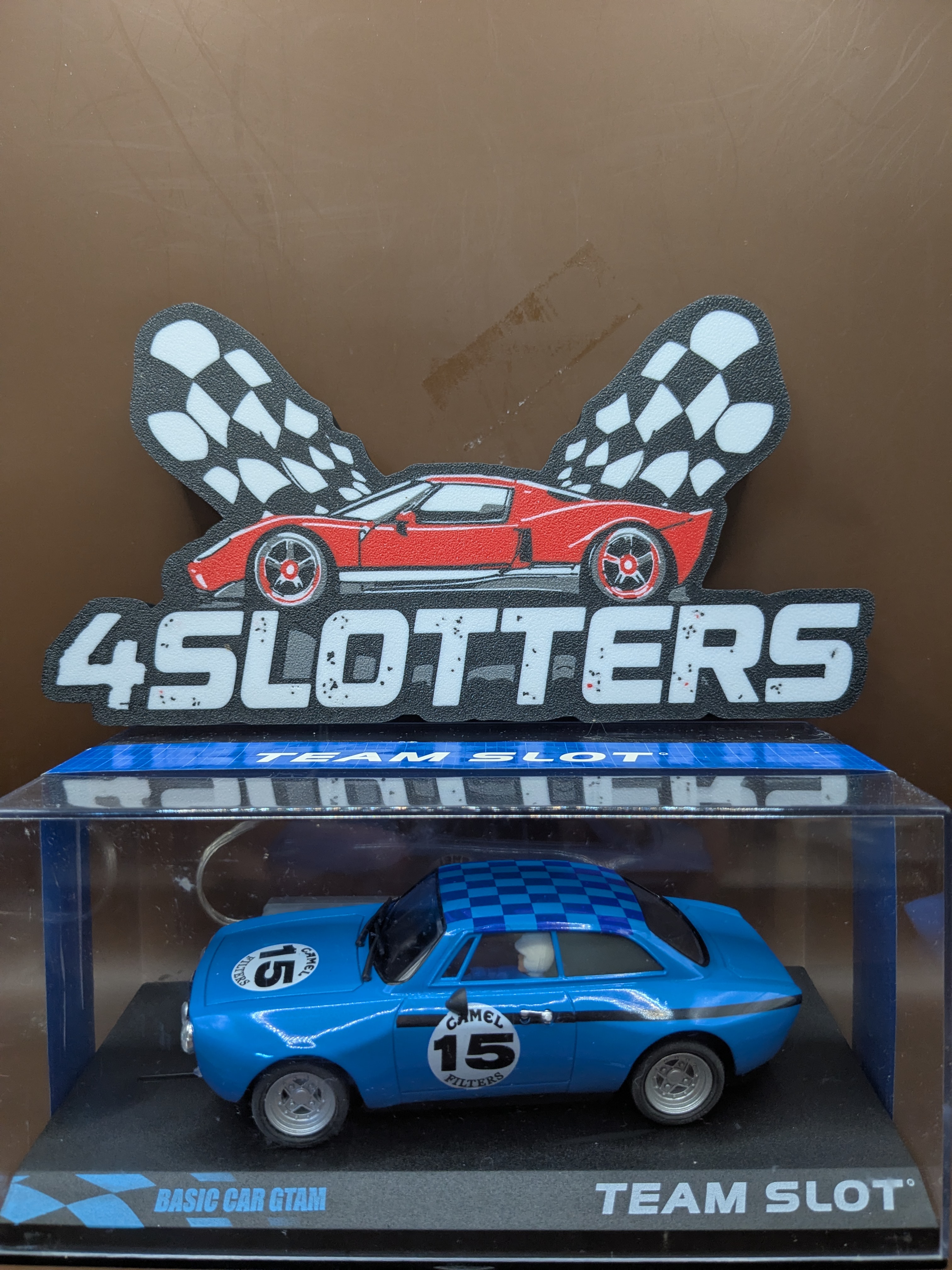 Teamslot Alfa Romeo Giulia #15 GTAM "Camel Filters"