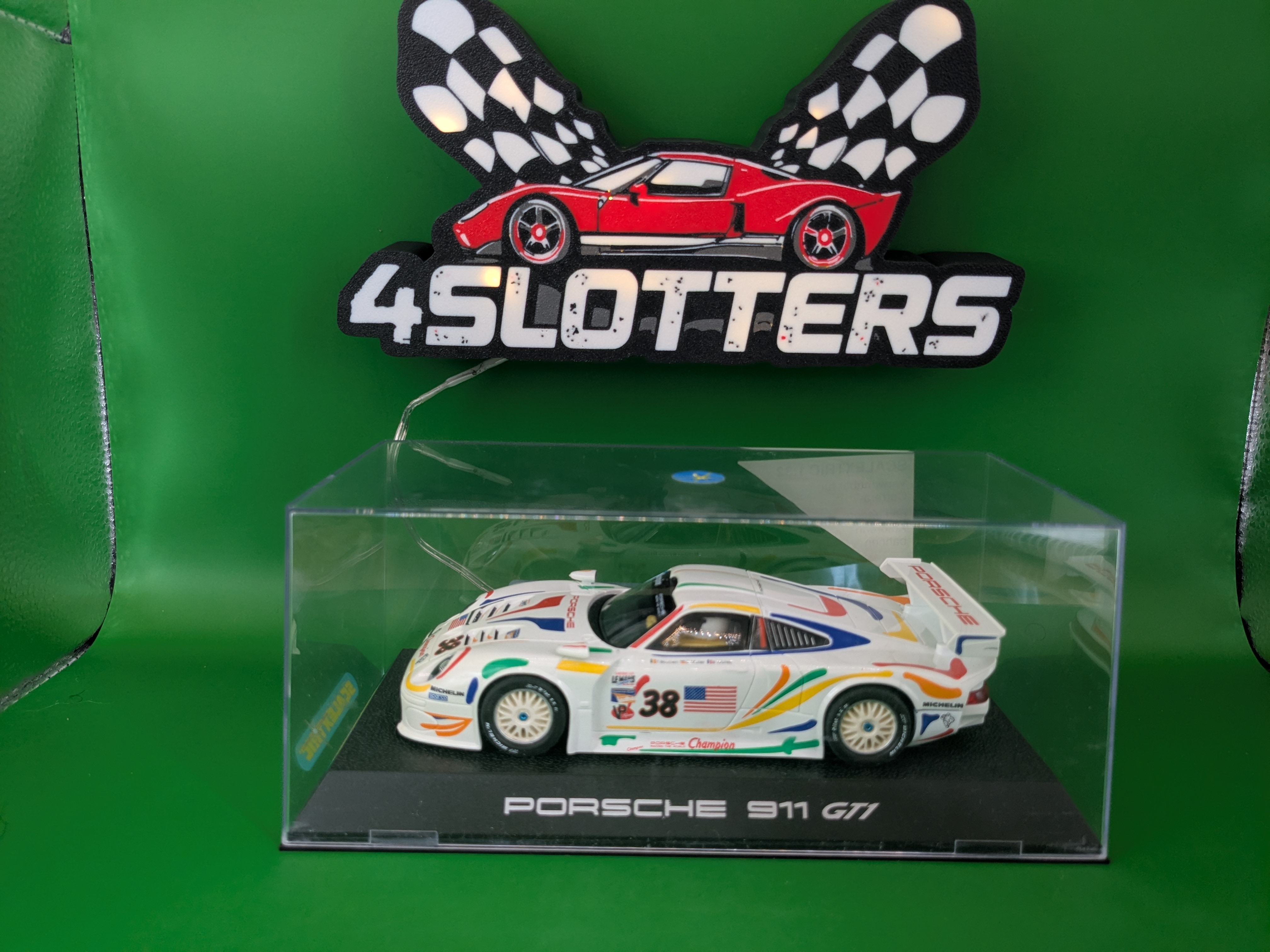 Scalextric Porsche 911 GT1 #38 Team Champion Racing 4e 12h Sebring 1999