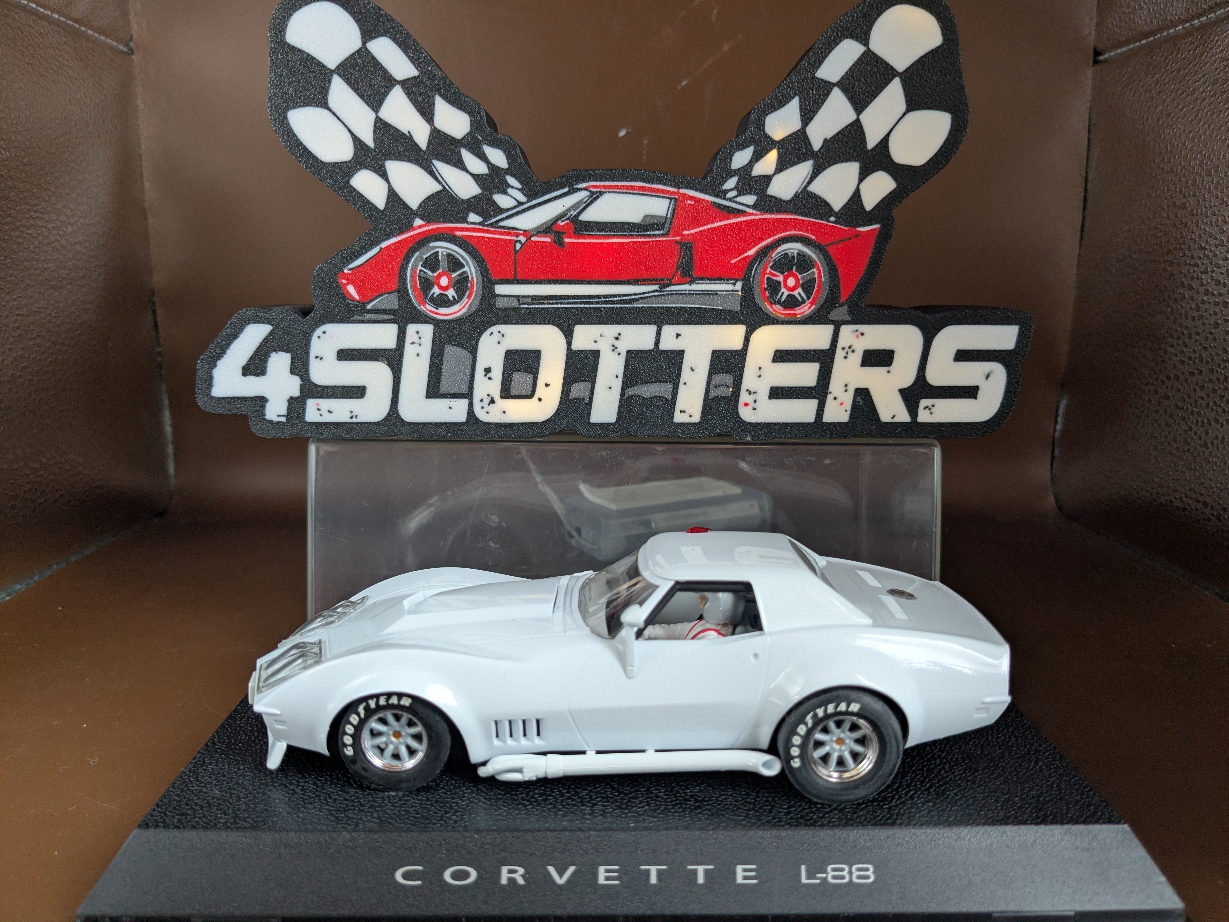 Scalextric Chevrolet Corvette L-88 White Kit