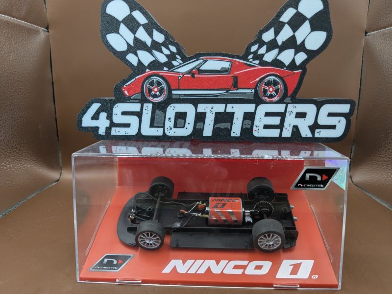 Ninco Chevrolettte Corvette Z06 GT3 Phoenix Chassis Complete with running gear Ninco 1